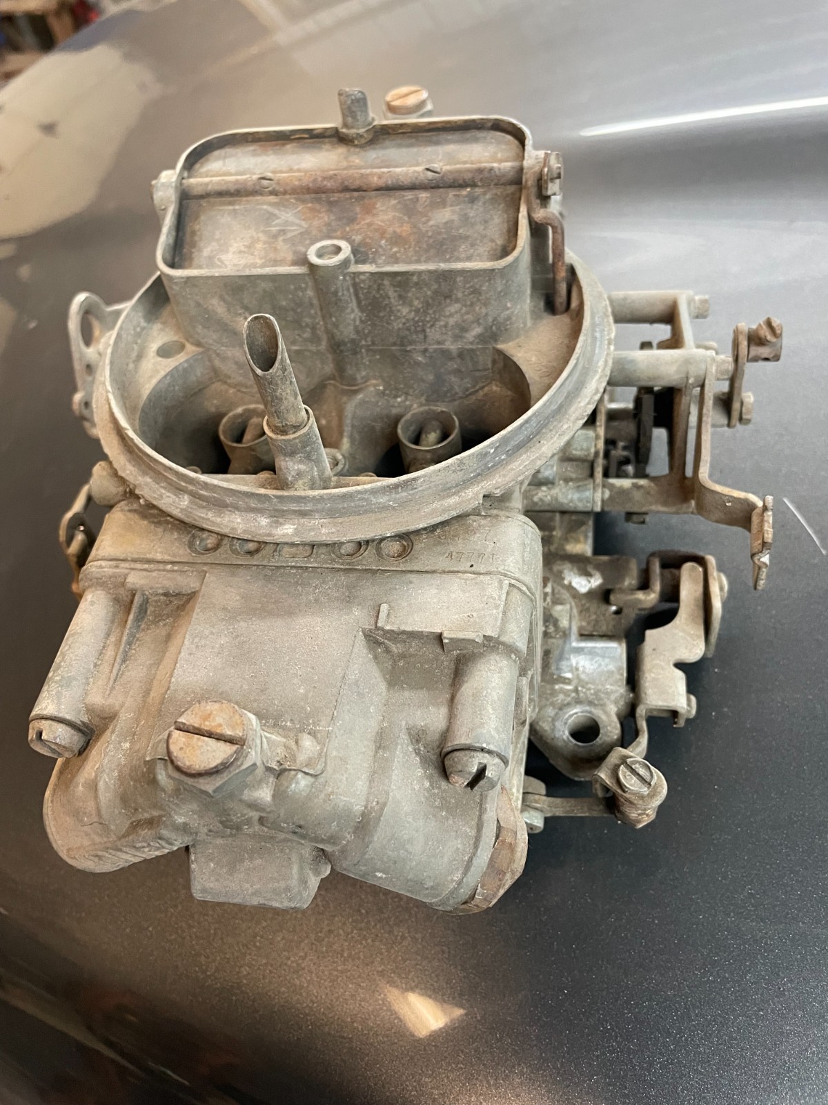 HOLLEY 4771 DOUBLE PUMPER DUAL FEED 650 CFM FOUR BARREL CARBURETOR