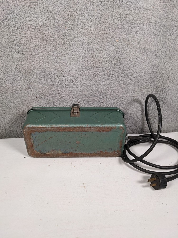 Vintage Toolbox Voltage Volts Ampres Tester