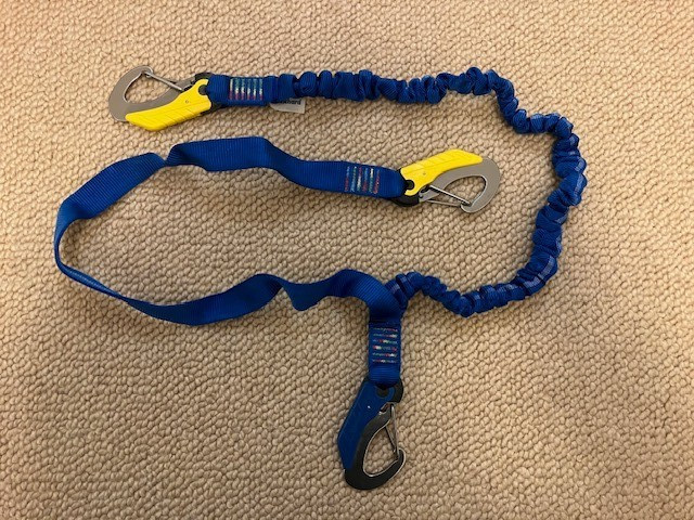 Wichard Double Releasable Elastic Tether Fixed Line w/3 Hooks 7006