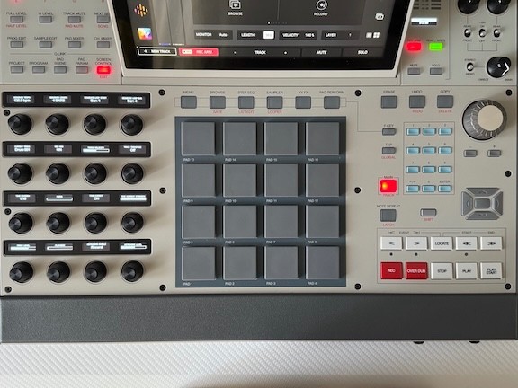AKAI MPC X SE in MINT Condition