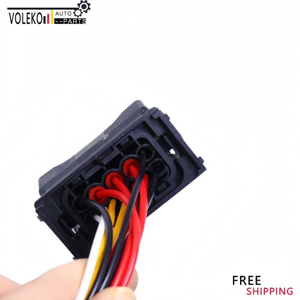 2PCS Headlight Plug For BMW E90 LCI E91 E92 E93 3 Series 61132359991