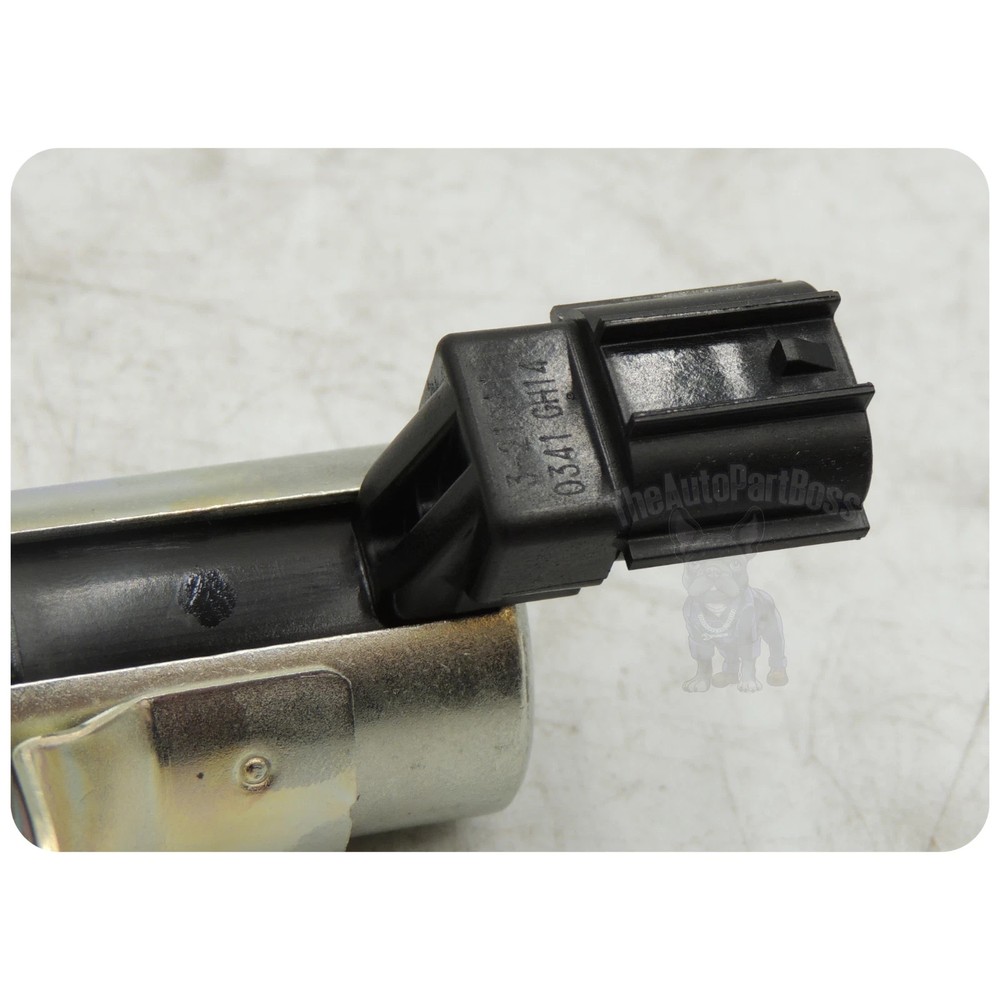 15330-21011 Engine Oil Control Variable Valve Timing VVT Solenoid