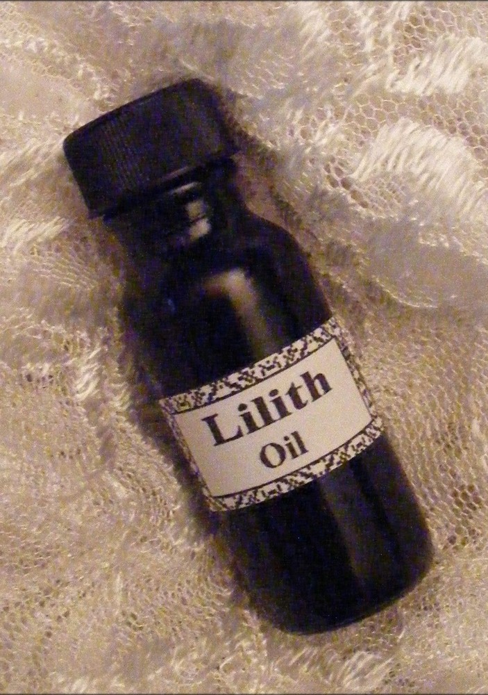 LILITH RITUAL OIL ~ Wicca, Voodoo, Gothic