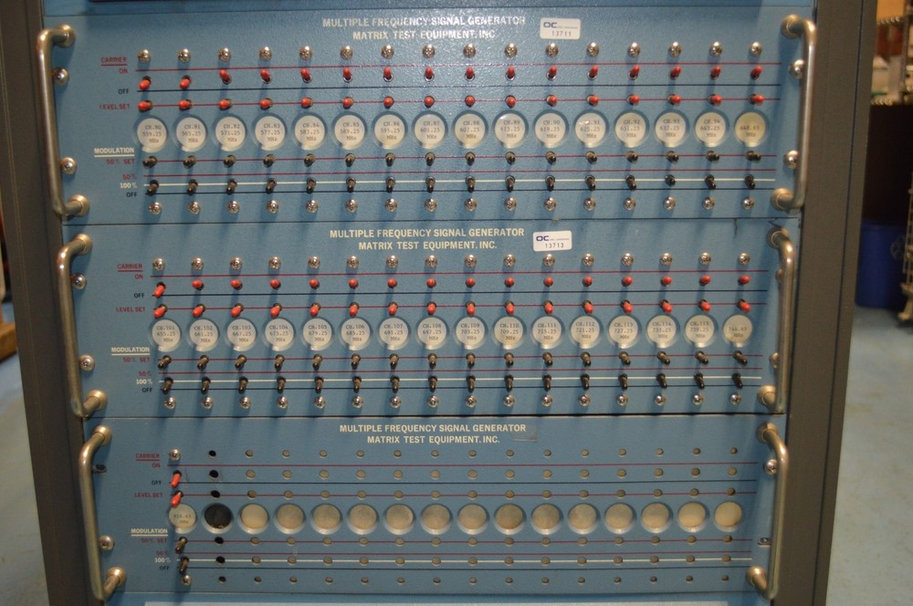 MATRIX SX-16 MULTIPLE FREQUENCY SIGNAL GENERATOR W/ 113 CHANNELS *LOOK* (REF: G)