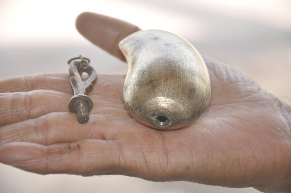 Vintage Brass Handcrafted Mango Shape Solid Powder Box