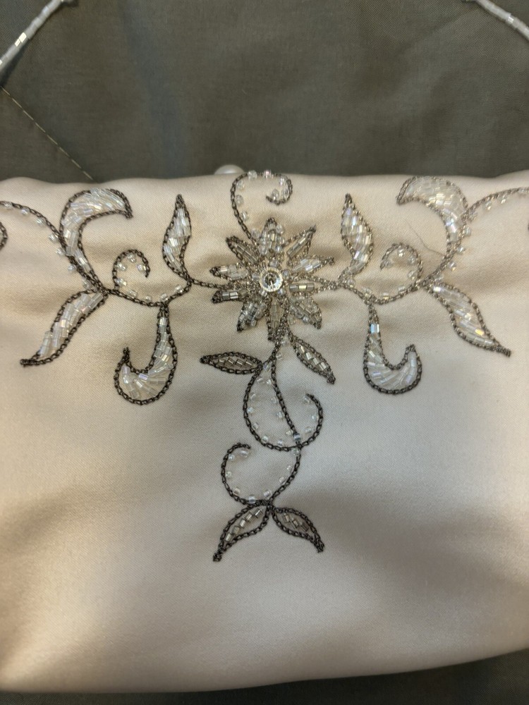 Satin small beaded ivory purse pre-owned for wedding
