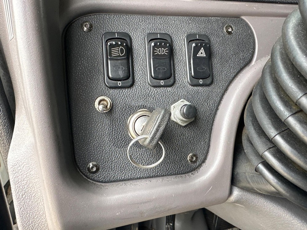 Peterbilt 587 IGNITION Dash Panel - Used