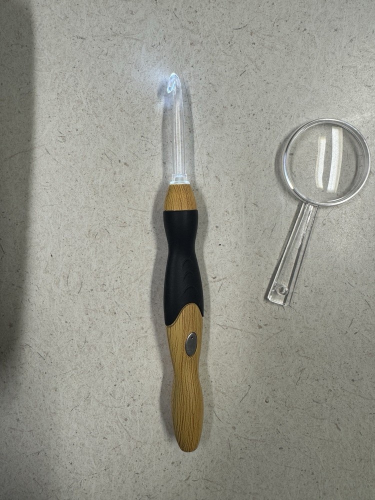 Crochet Hook Set with Interchangeable Hook Sizes and Built-in Light