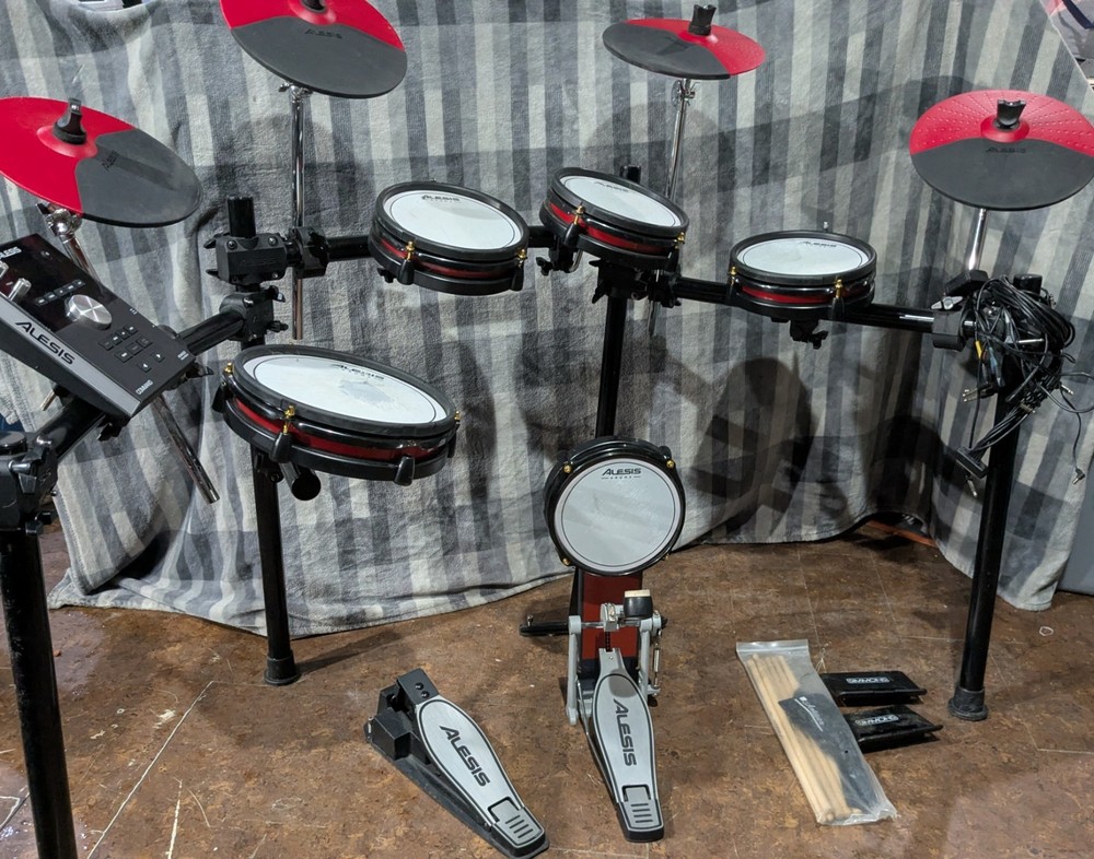 ALESIS Command X 9 piece electronic drum set