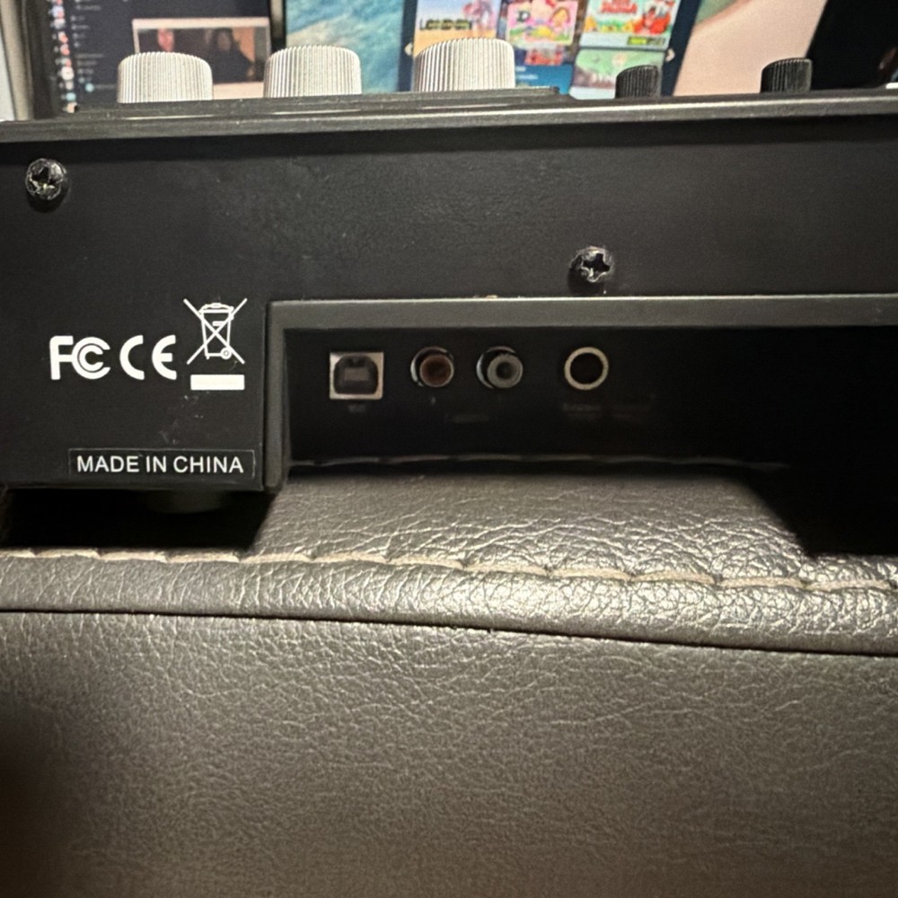 MixVibes Double Deck DJ Controller Black Loop/Sampler Filter Pitch USB RCA Mixer