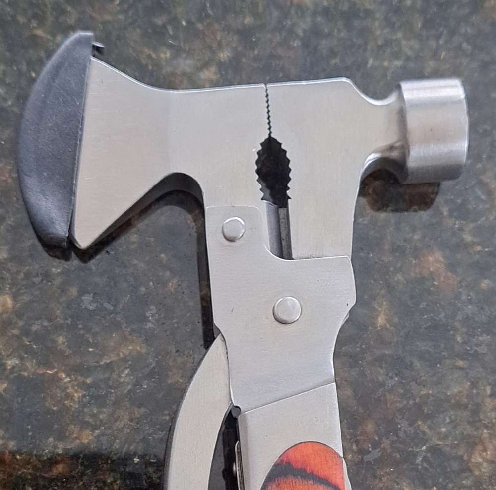 HATCHETT MULTI TOOL