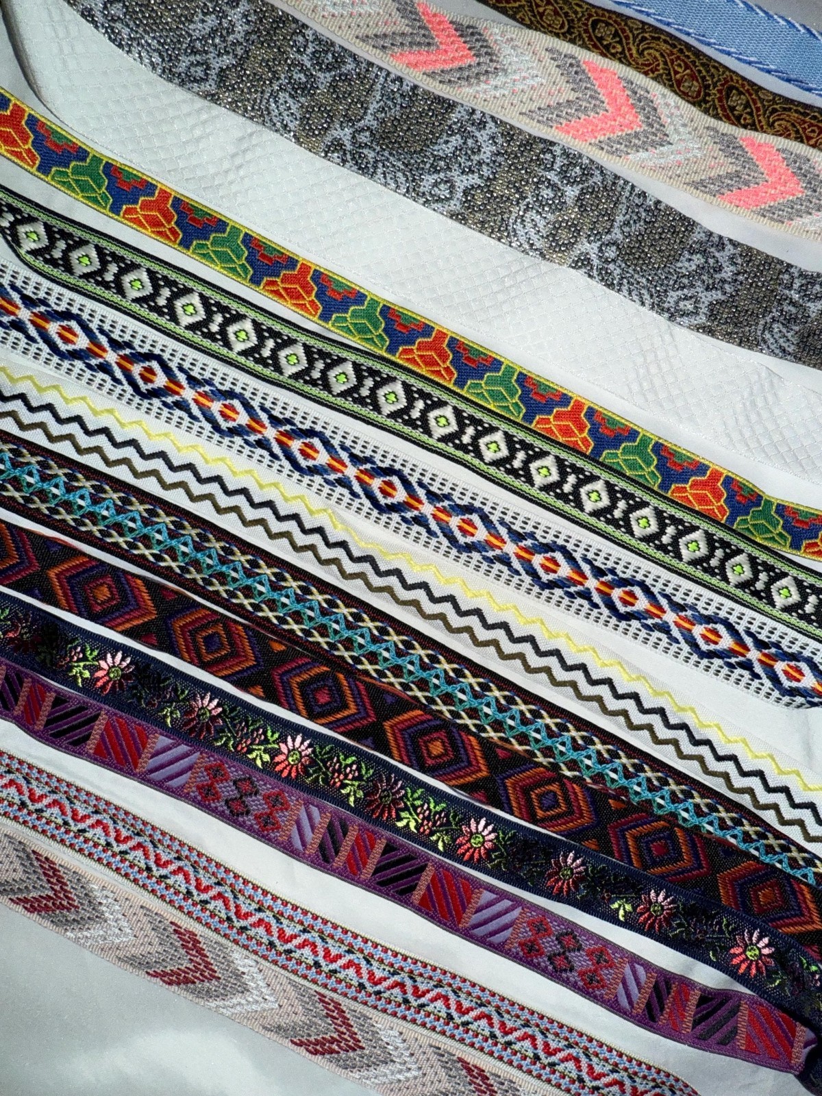 Lot 30 yards assorted jacquard woven embroidered sewing trim ribbon 5/8"-1.25"