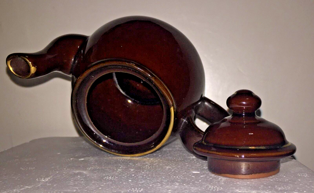 Small Chicago Souvenir Tea pot