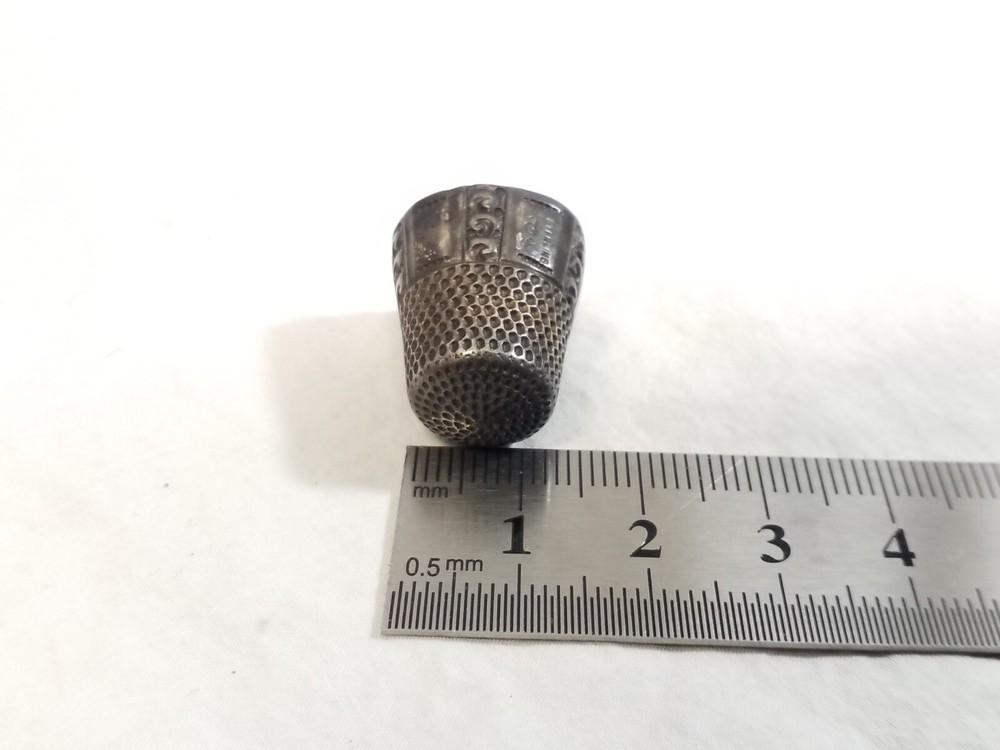 Collectible Antique Marked Sterling Silver Sewing Thimble Makers Mark! Patterns