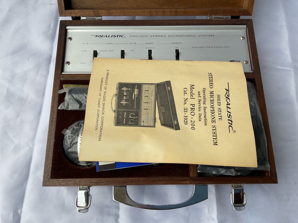 NOS Vintage REALISTIC PRO - 200 MICROPHONE SYSTEM FULLY TESTED