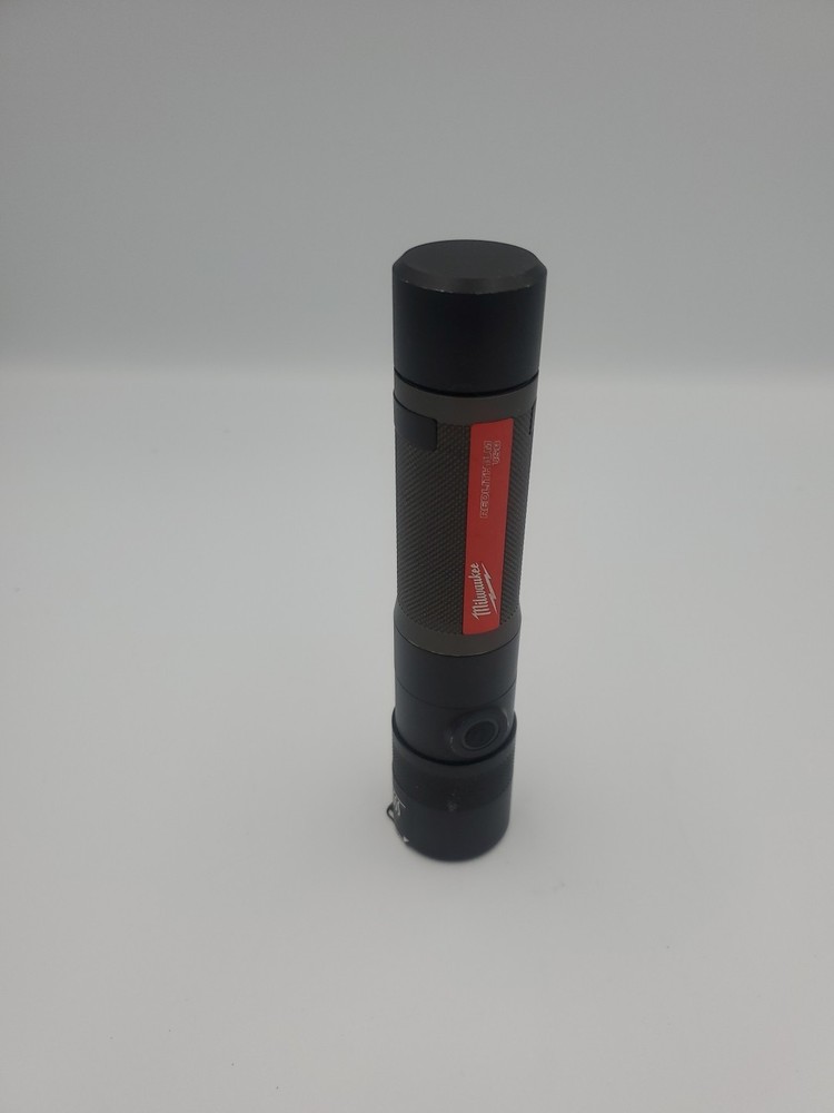 Milwaukee Tool REDLITHIUM USB 1100L Twist Focus Flashlight