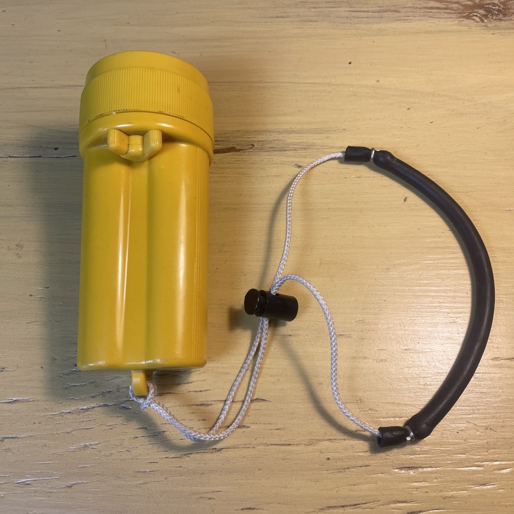 Ikelite MINI C-LITE Underwater Dive Light - VERY CLEAN