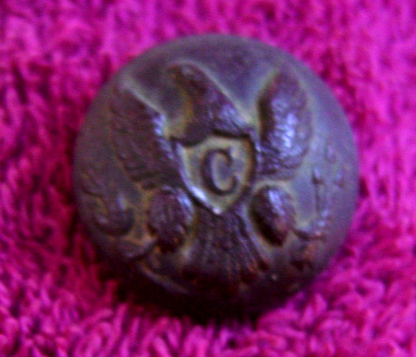 EXCAVATED UNION CAVALRY " C " OFFICER COAT BUTTON (HOLLY SPRINGS, MS)