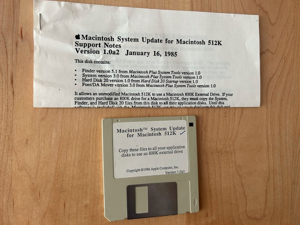 Apple Macintosh System Update Disk for Mac 512k with original instructions.