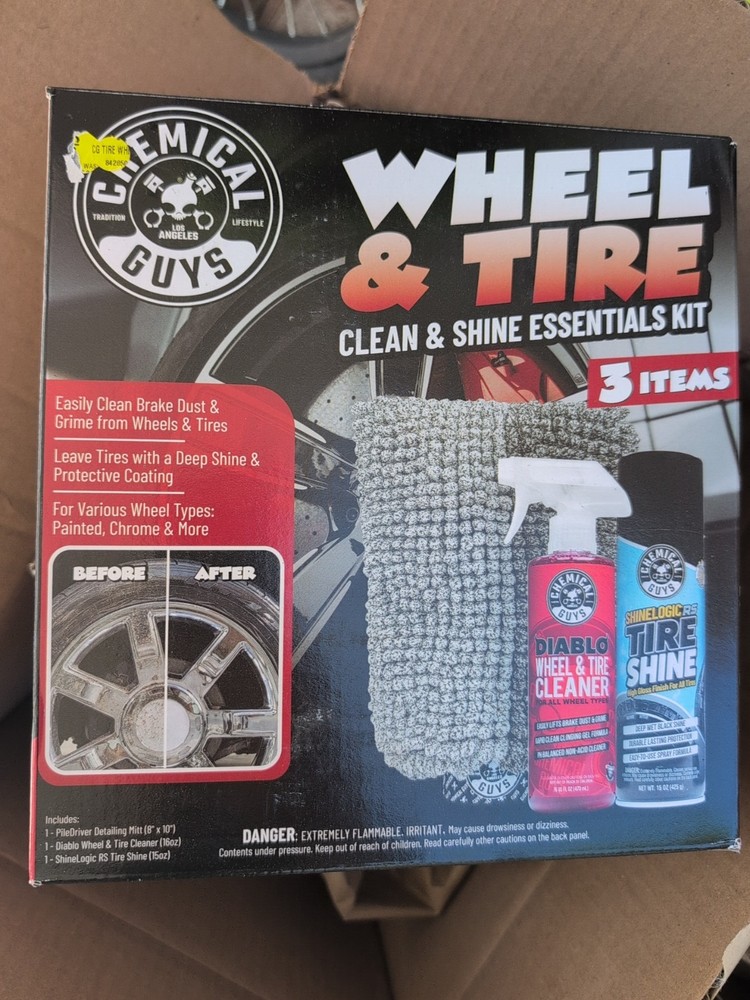 wheel tire Clean And Shine Essentials Kit
