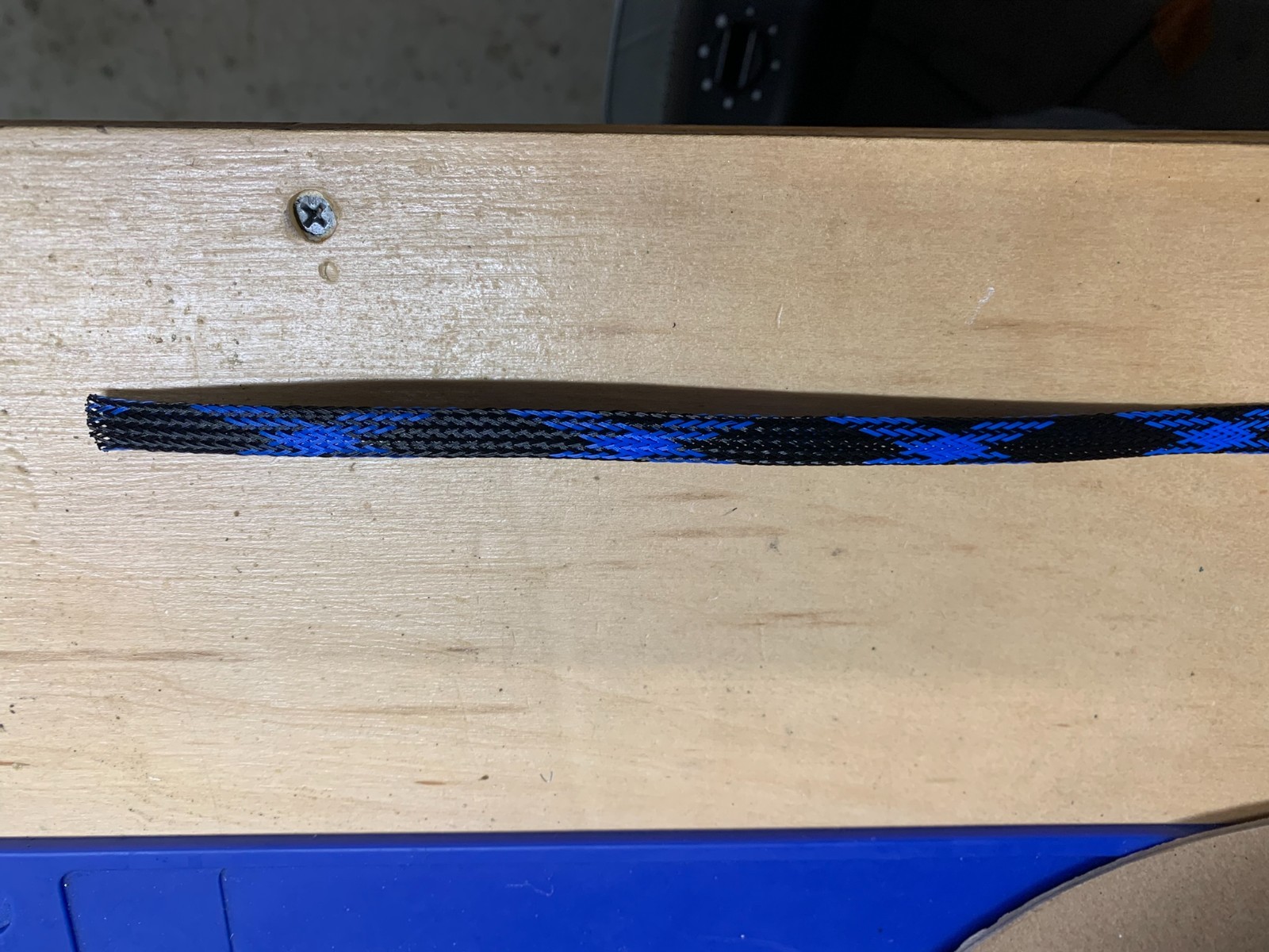 TECHFLEX PET 3/8" Black with Neon Blue Spyder - 500ft Full Roll