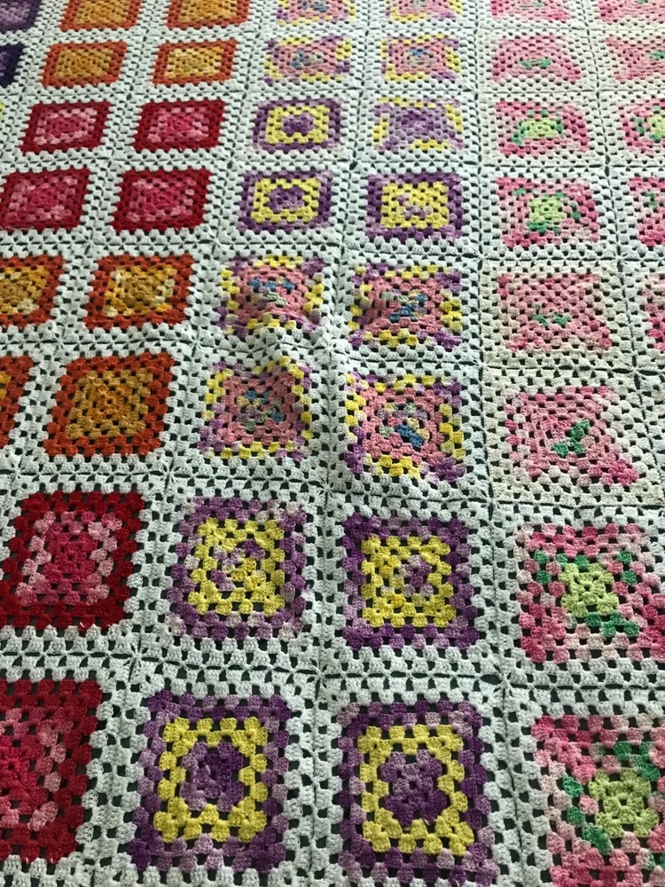 GRANNY Patchwork Pattern Hand Made Crochet Queen Bedspread 97in x 104in, 7lb