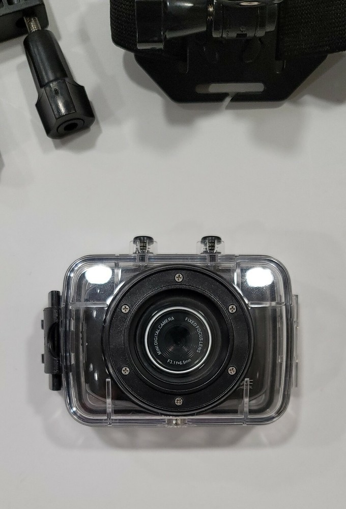 Ematic Actioncam Camera HD IPX8 Waterproof Case/Helmet Mount Bundle EVH625BL EUC