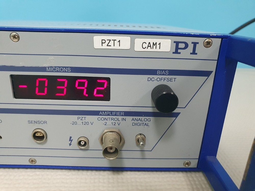 1PC PI E-665.XR E-655.SR LVPZT-AMPLIFIER / SERVO