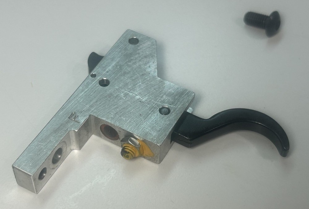 Thompson Center Arms Thunder Hawk Muzzleloader Bold Trigger Assembly W/ Screw