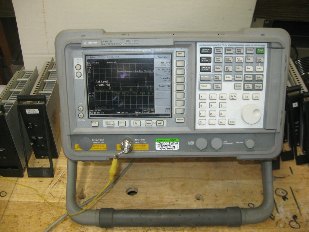 AGILENT-HP E4401B SPECTRUM ANALYZER