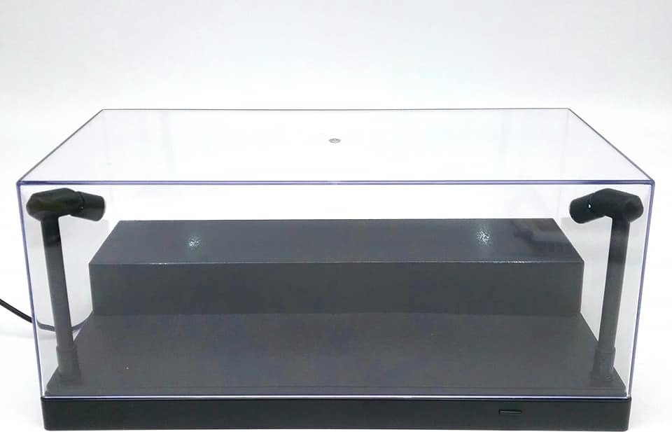LED Lighted Acrylic 1:43 and 1:24 Scale Model Display Case with removable riser