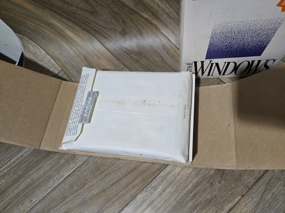 Microsoft Windows Version 3.1 1992 Spring Release 5.25" Disks Big Box Manual