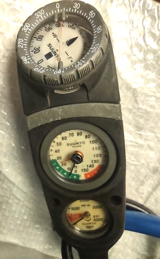 Suunto Console scuba gauges