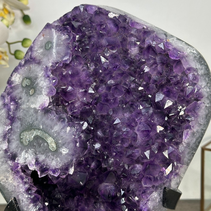 Top Grade Natural Amethyst Stone Statement Piece. MWS2829