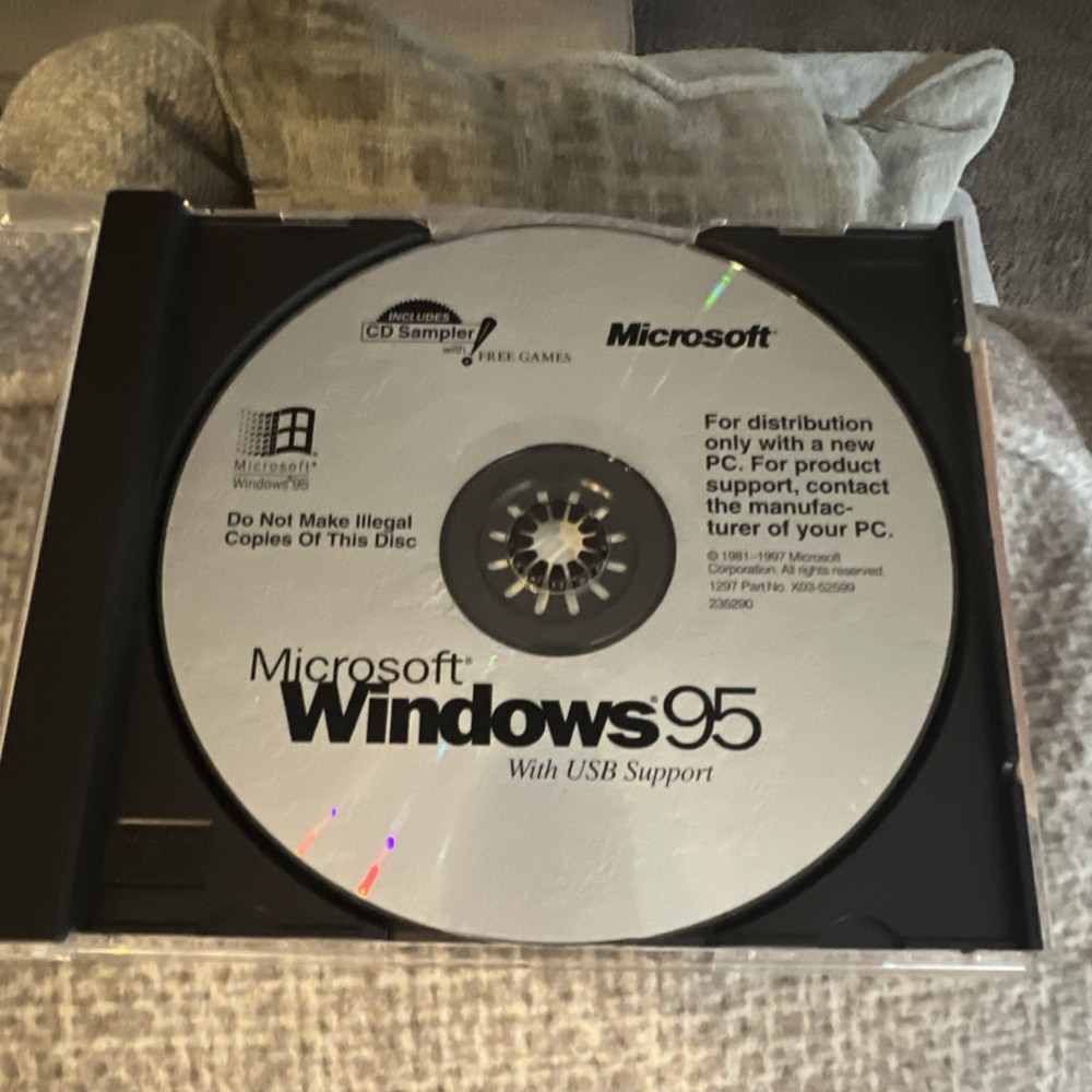 Microsoft Windows 95 With USB Support OEM CD English Operating System Sampler