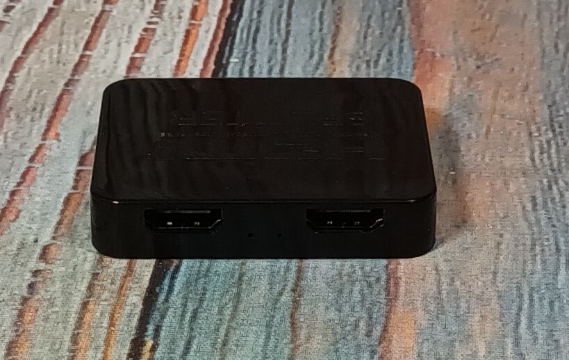 Unbranded HDMI Splitter - Open Box