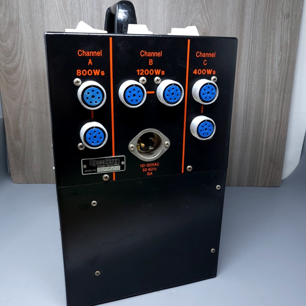 Speedotron 2403C Power Pack Studio Flash Strobe Generator 2400Ws