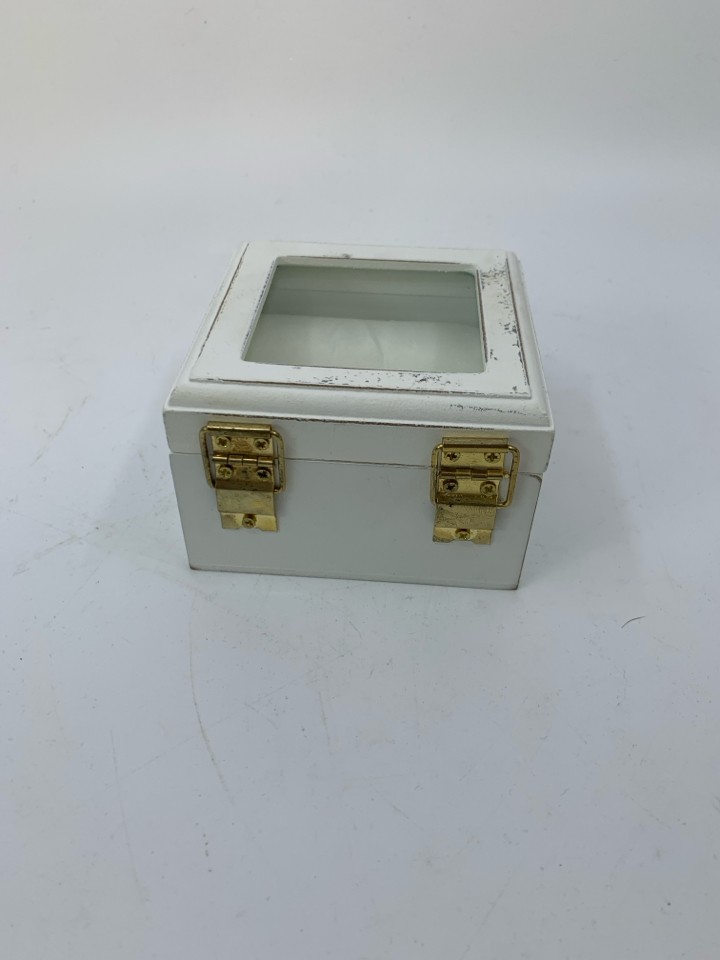 WHITE DISTRESSED WEDDING RING HOLDER BOX.
