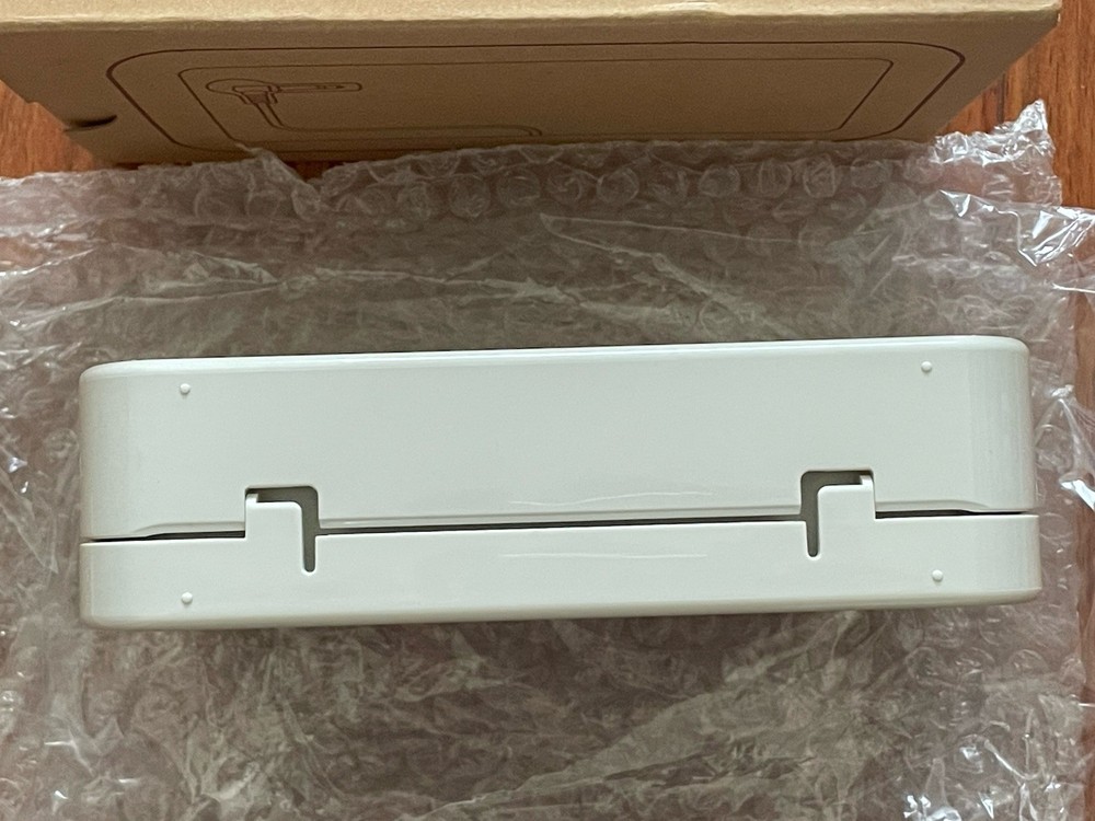 Muji smartphone speaker splash proof