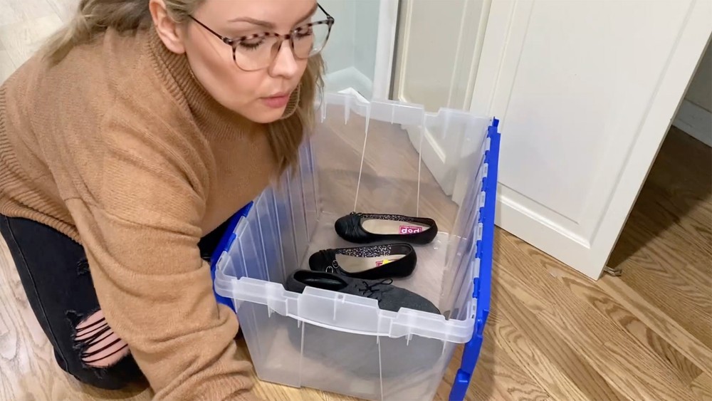 Akro-Mils KeepBox 12 Gallon Storage Container, Nesting and Stackable Plastic