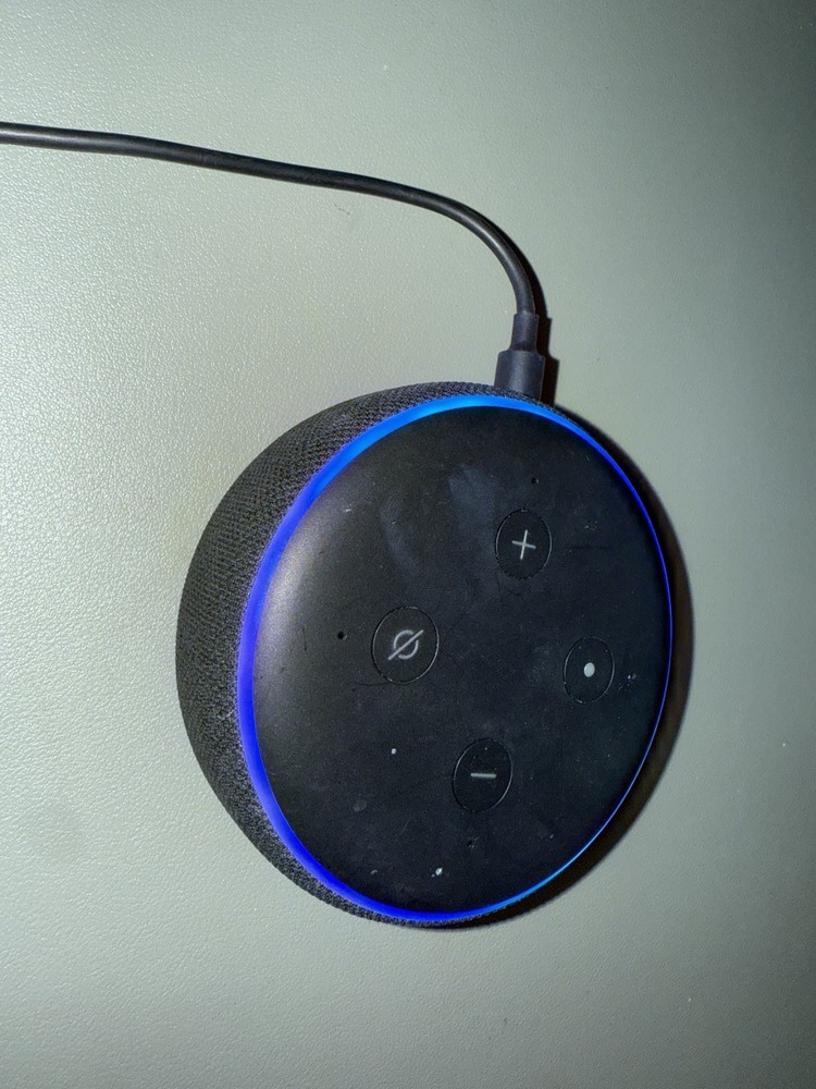 Amazon Alexa 1st Generation Smart Speaker