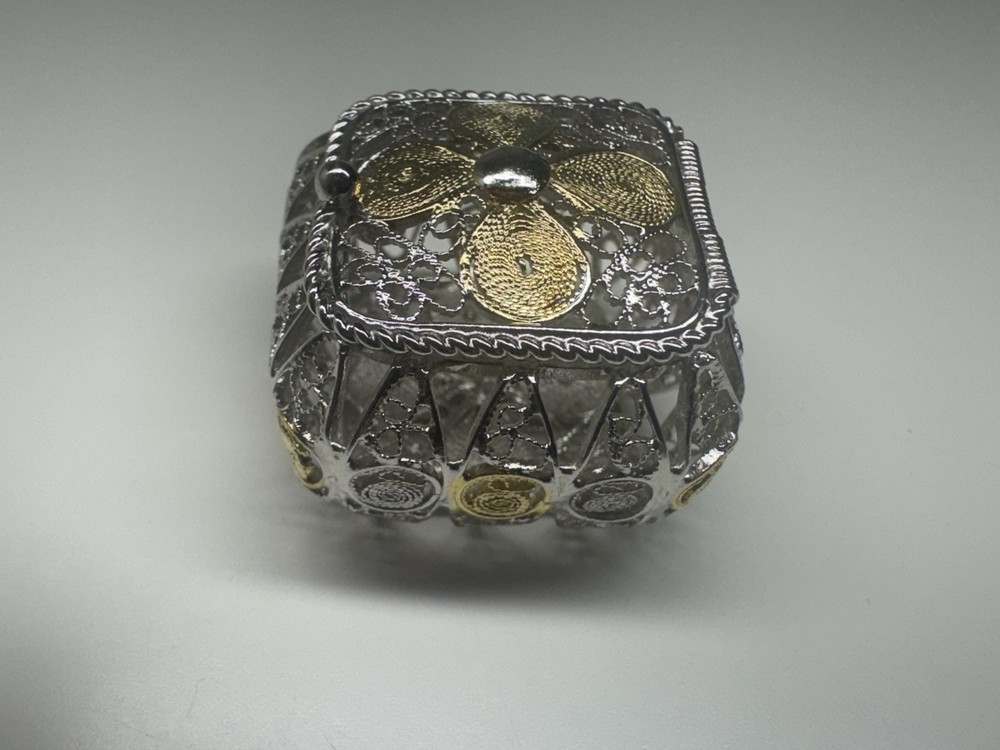sterling silver 925 filigree square shape pill box