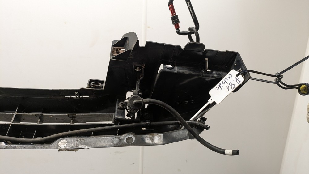 RANGE ROVER EVOQUE L538 BUMPER MOUNT BRACKET FRONT CENTRE BJ3217E778A 2014