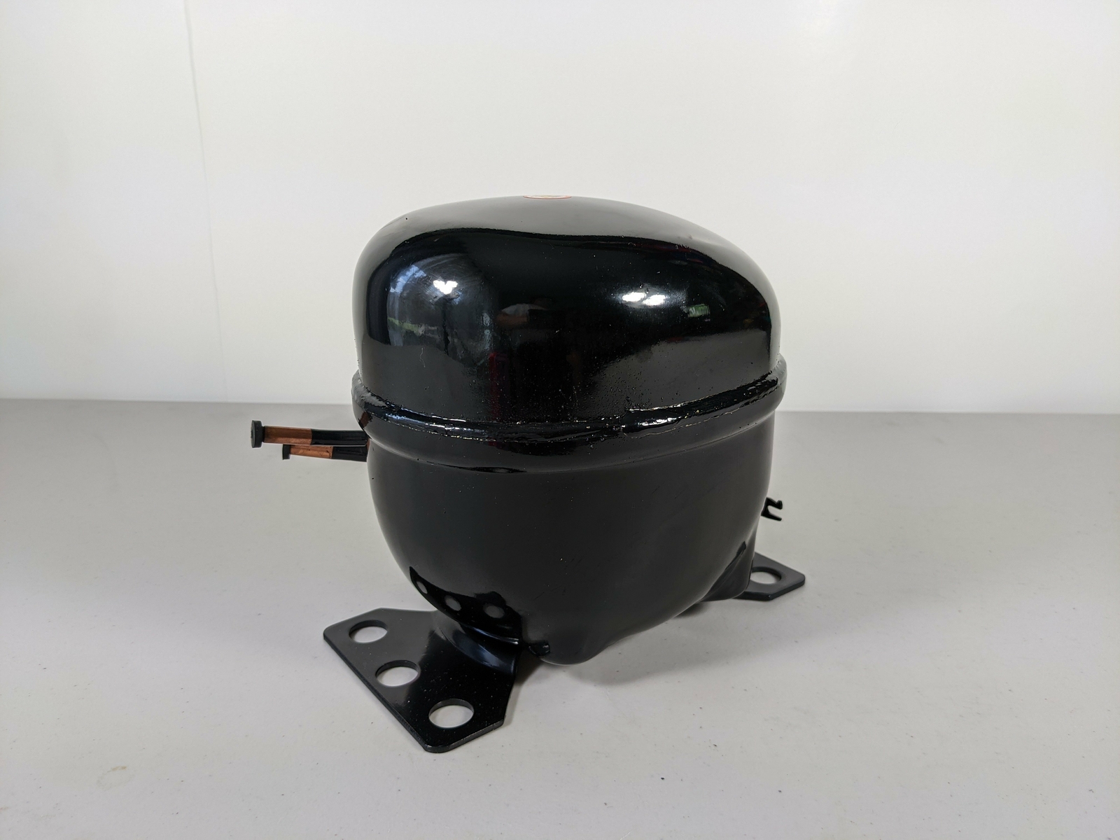 Sikelan QD110Y11G Refrigeration Compressor 1/4HP 751BTU 110-120V R600a LBP