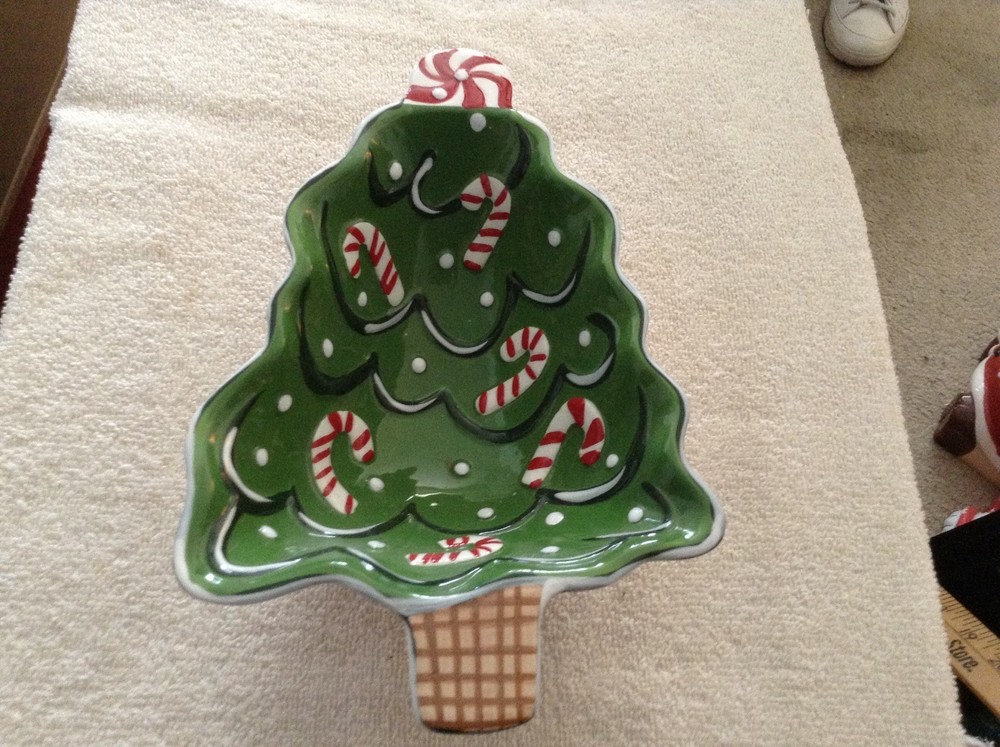 Ceramic Christmas tree shaped dish