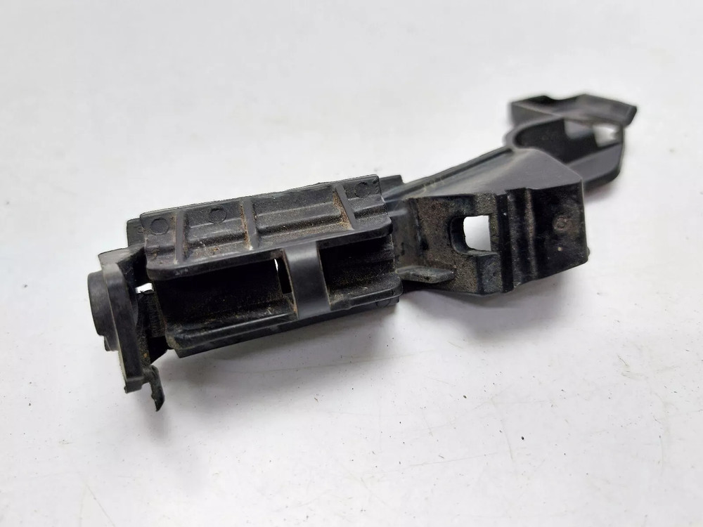 AUDI A4 B8.5 2014 REAR BUMPER MOUNT BRACKET SUPPORT RIGHT DRIVER SIDE OFFSIDE
