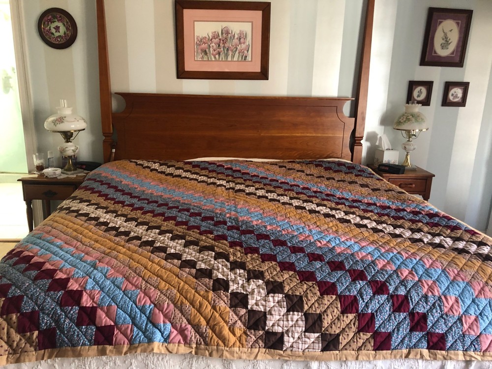 Handmade Preowned Quilt "Jacob's Ladder"