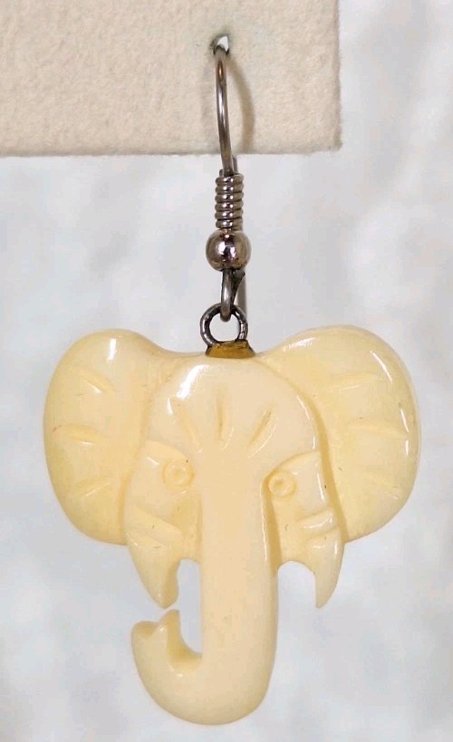 VTG Artisan Handcarved Dangle Drop Pierced Earring Elephant Head Resin Celluloid