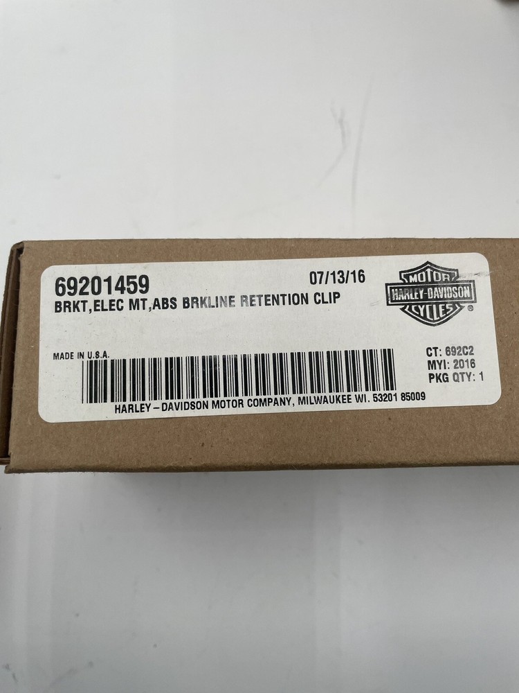 Harley Davidson Road Glide Main Harness Bracket 69201459