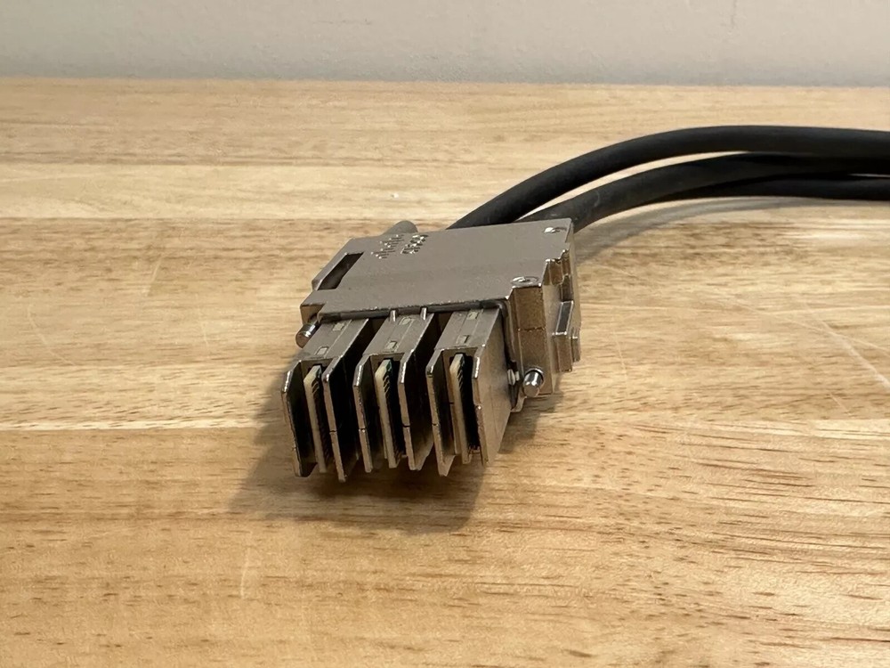 Cisco Data Stacking Cable STACK-T1-50CM StackWise 480 50CM 1.6FT C3850 C9300